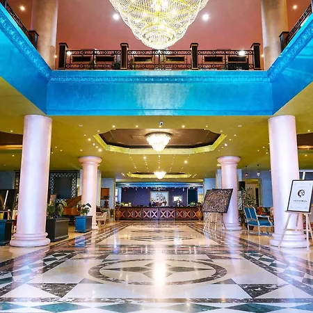 Phoenicia Grand 4*