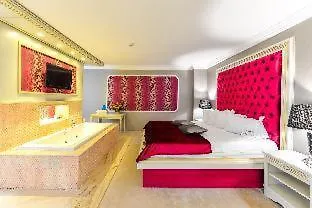Phoenicia Grand 4* Boekarest