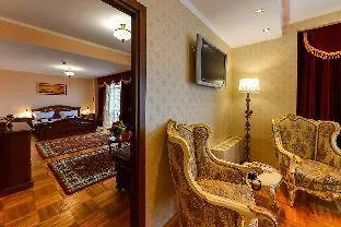 Phoenicia Grand Hotel 4*