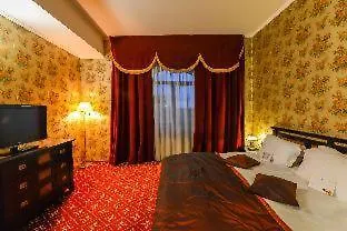 Phoenicia Grand 4*