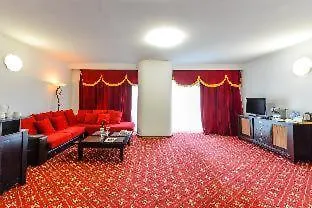 Phoenicia Grand