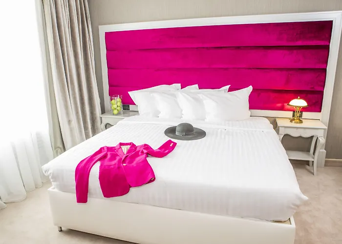 Phoenicia Grand 4*