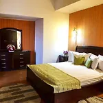 מלון Phoenicia Grand 4*