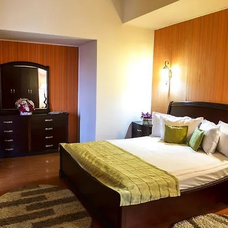Hotel Phoenicia Grand 4*