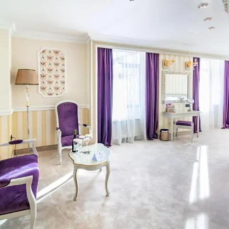 Phoenicia Grand Hotel 4*