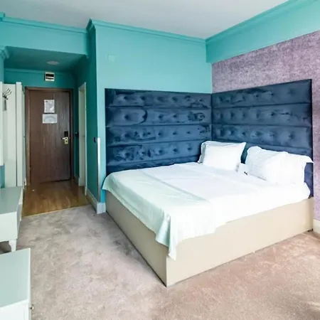 Hotel Phoenicia Grand 4*