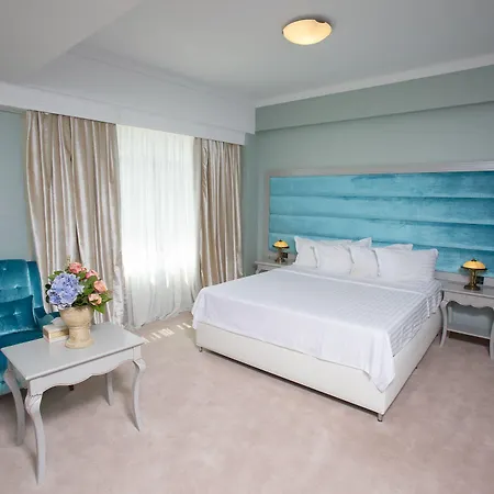 Hotel Phoenicia Grand