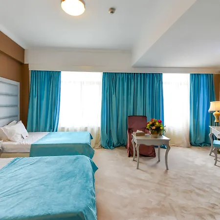 Hotel Phoenicia Grand