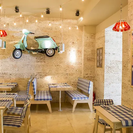 Hotel Phoenicia Grand