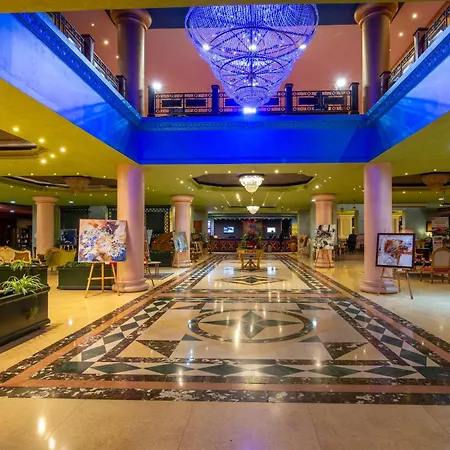 Phoenicia Grand Hotel 4*