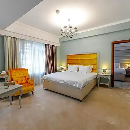 Phoenicia Grand 4*