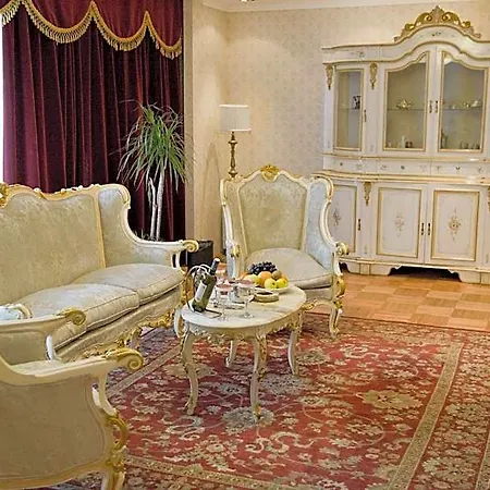 Phoenicia Grand