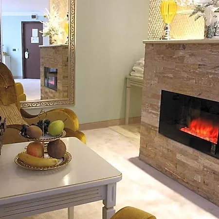 Hotel Phoenicia Grand 4*