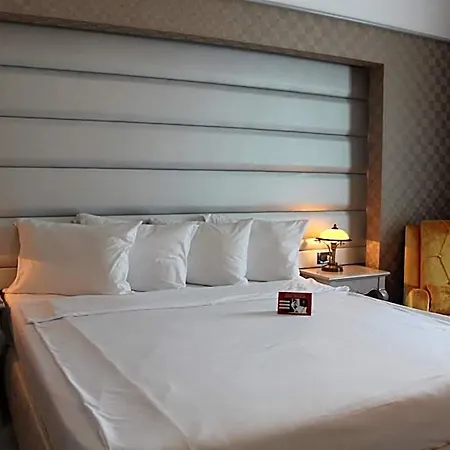 Phoenicia Grand 4* Bucharest