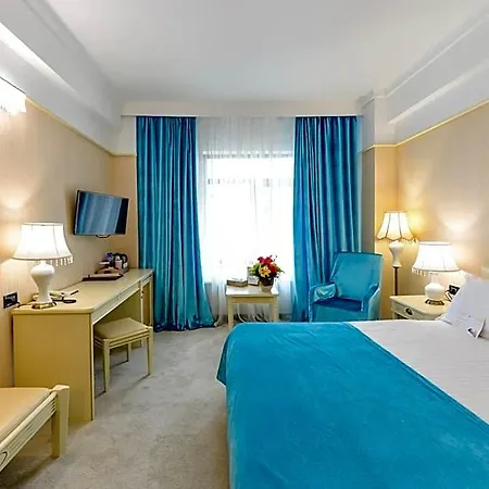 Hotel Phoenicia Grand