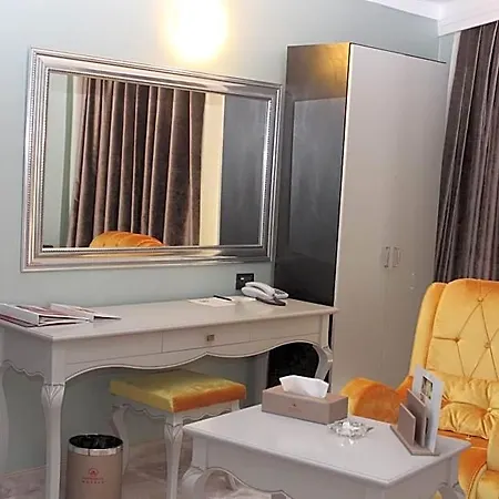 Phoenicia Grand 4* Bucharest