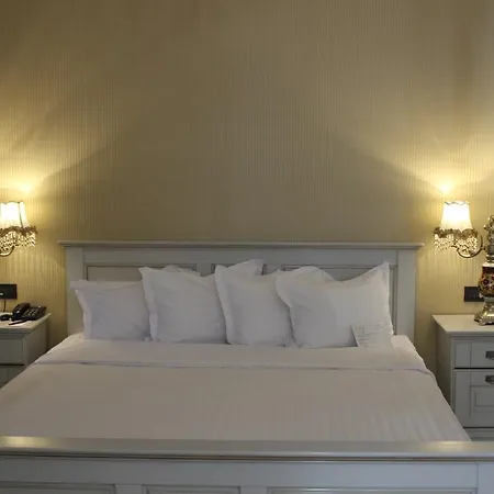 Hotel Phoenicia Grand