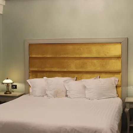 Phoenicia Grand