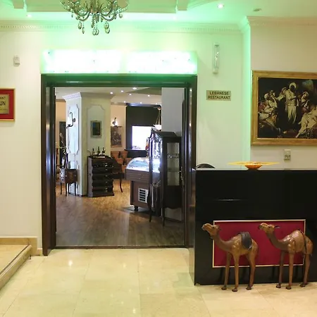 Hotel Phoenicia Grand
