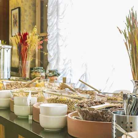 Hotel Phoenicia Grand 4*