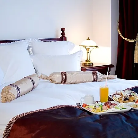Phoenicia Grand 4*