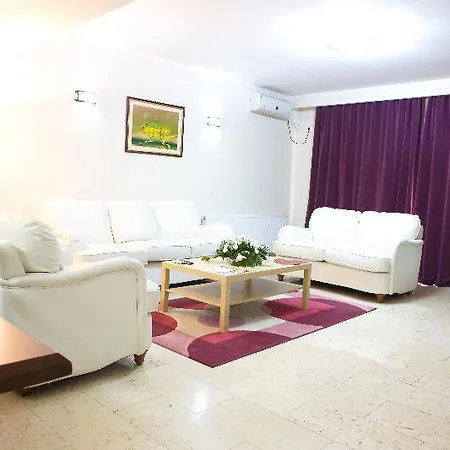 Hotel Phoenicia Grand 4*