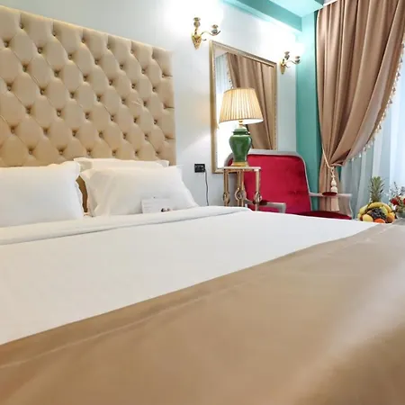 Hotel Phoenicia Grand 4*