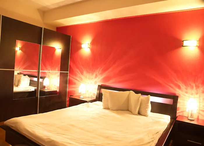 Готель Phoenicia Grand