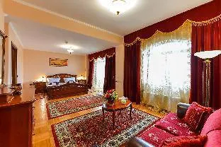 Szálloda Phoenicia Grand 4*
