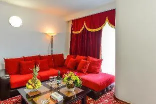 Готель Phoenicia Grand