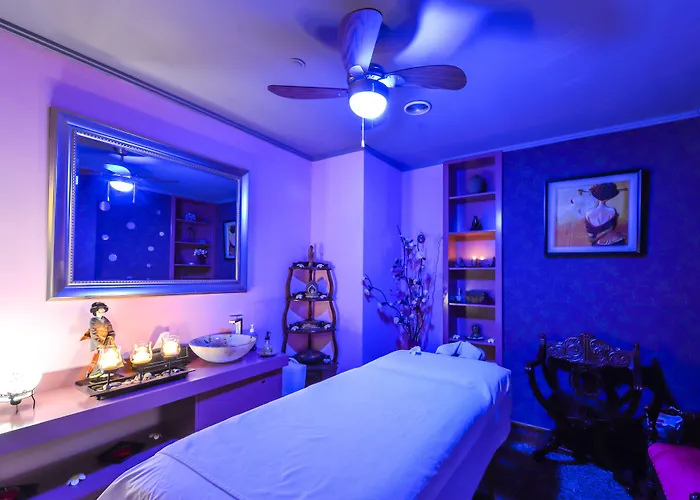Phoenicia Grand 4*