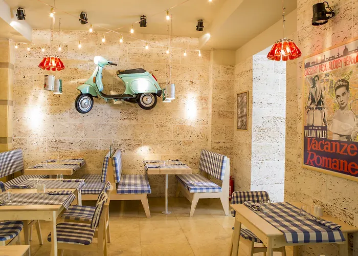 Hotel Phoenicia Grand