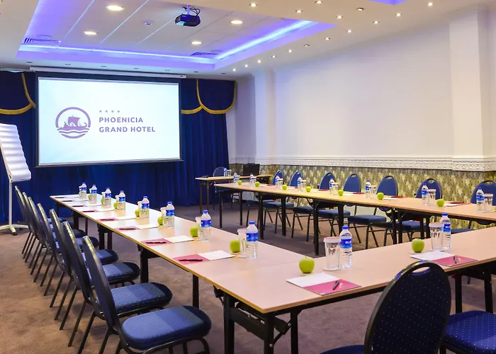 Hotel Phoenicia Grand 4*