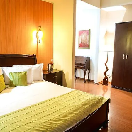 Phoenicia Grand Hotel 4*